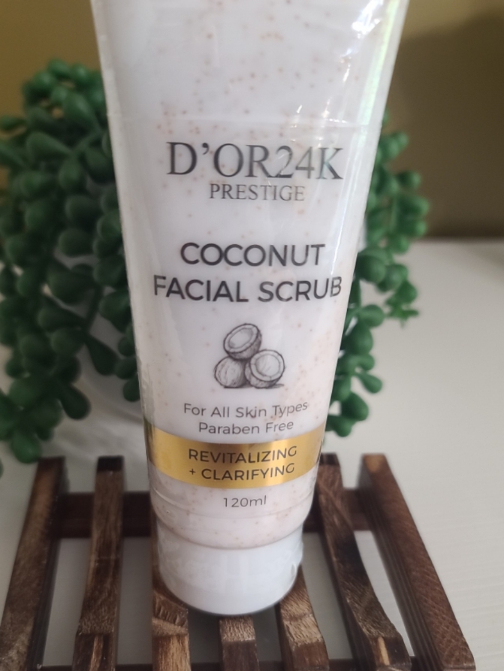 D'OR24K Coconut Facial Scrub New - Picture 4 of 5